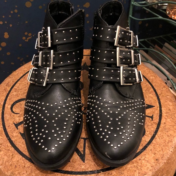 The truffle collection stud booties 🖤 - Picture 5 of 7